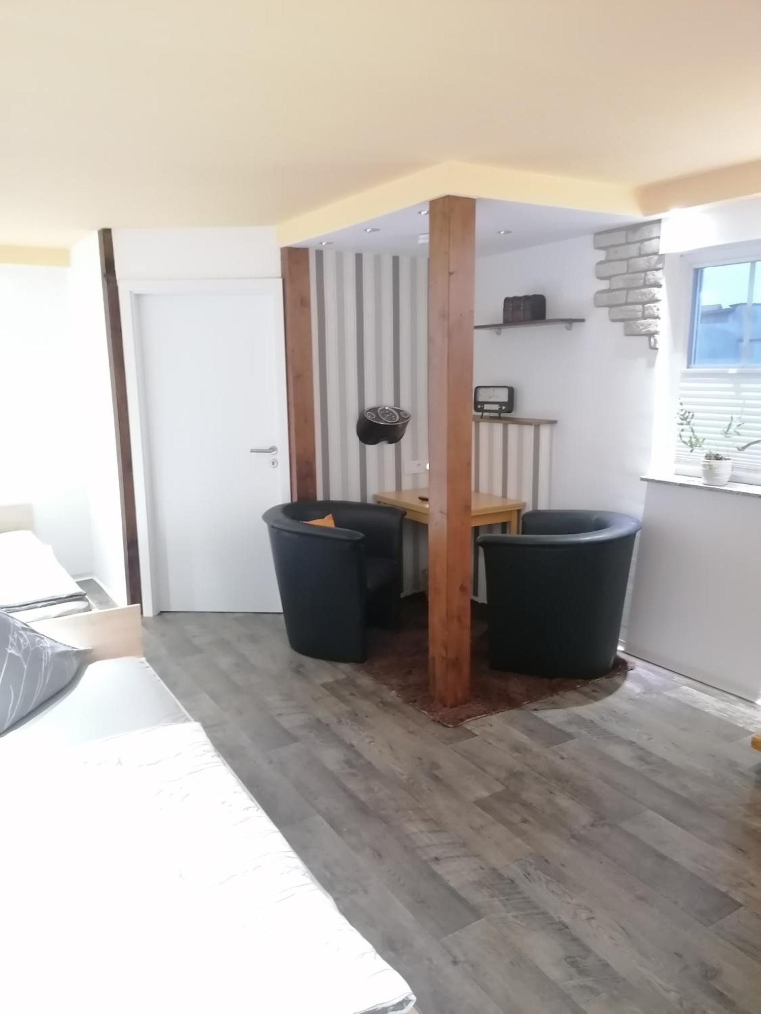 Tinas Ferienwohnung Hohendodeleben Room photo